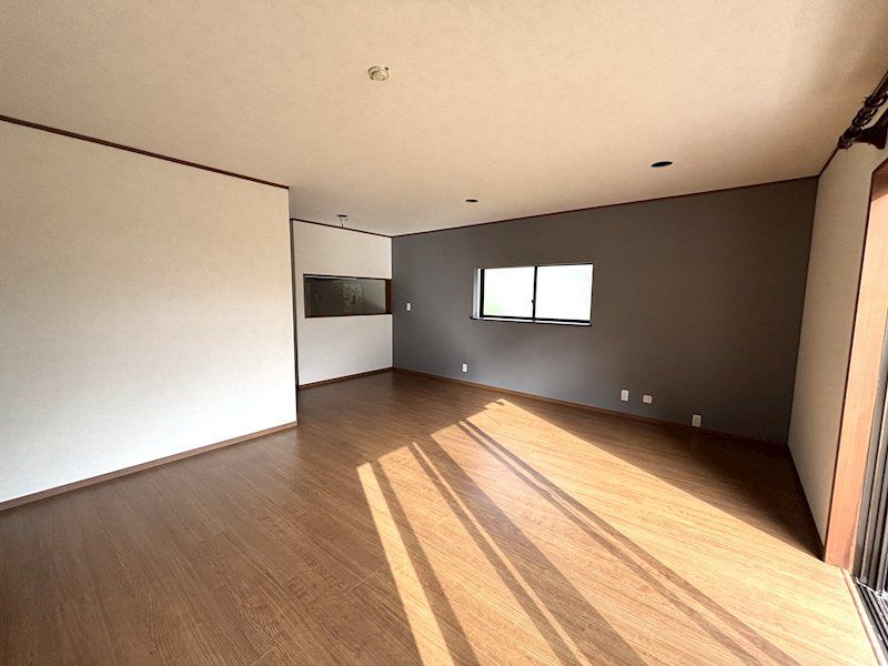 4SLDK House for Sale in Ito, Shizuoka - 152 sqm on 489 sqm Land - Thumbnail 2