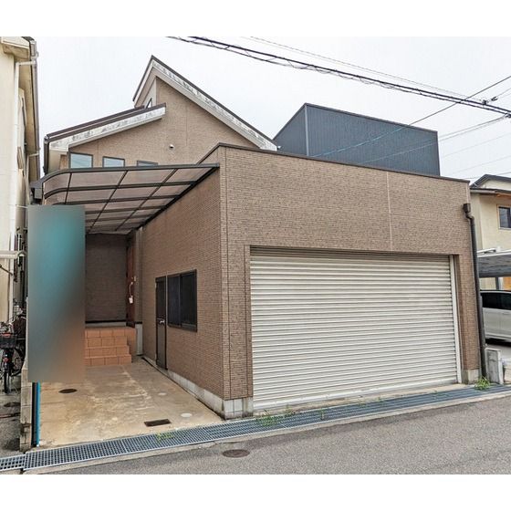 3LDK House for Sale in Hirakata, Osaka - 104.04m² - Thumbnail 2