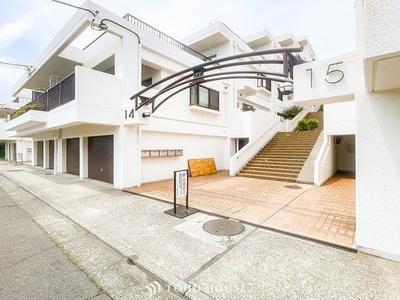 3LDK Apartment in Green Terrace Hongodai 15, Yokohama — Image 2, Sakae, Kanagawa