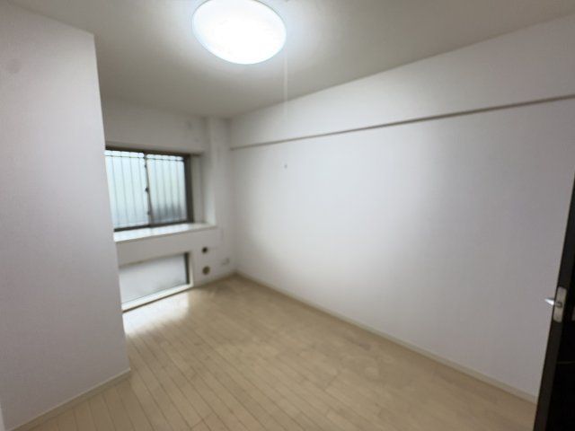 Pet-Friendly 3LDK Condo in Yokosuka with South Balcony - Thumbnail 4