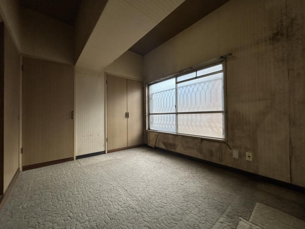Renovated 3LDK Apartment in Oita City with Full Interior Updates - Thumbnail 2