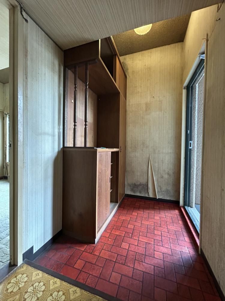 Renovated 3LDK Apartment in Oita City with Full Interior Updates - Thumbnail 3