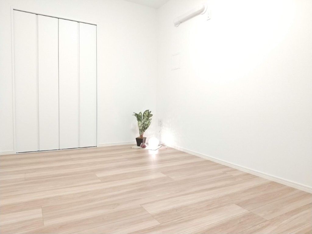 City Duo Tower Kawaguchi 27F 2SLDK Renovated Apartment for Sale - Thumbnail 2