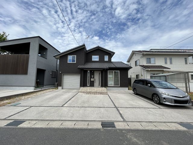 4LDK House for Sale in Yasugi, Shimane - 124.79 sqm - Thumbnail 2