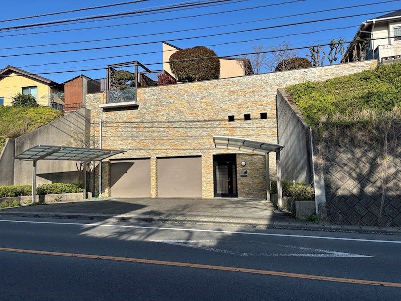 7LDK House for Sale in Kumamoto Kita Ward with 6 Car Parks - Thumbnail 2