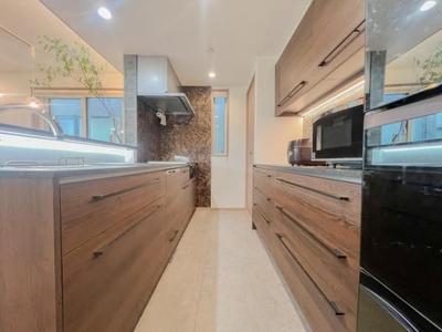 5LDK House in Ebina Near Monzawabashi Station — Image 4, Ebina, Kanagawa