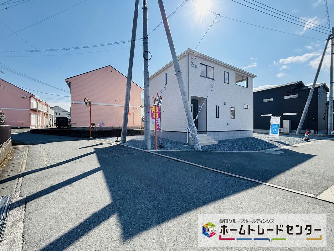 New 4LDK House in Fujinomiya with EV Charger & Parking - Thumbnail 3