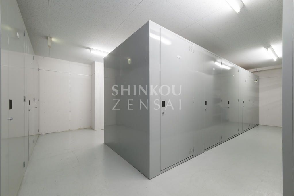 4LDK Apartment for Sale in Akita City with Roof Balcony - Thumbnail 3