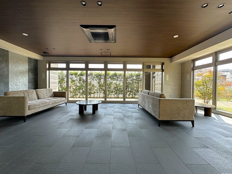 Sunpark Nagamine South Glace 10F 3LDK Apartment for Sale in Kumamoto - Thumbnail 4