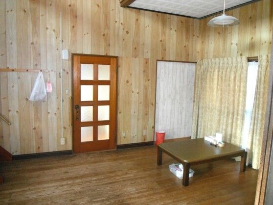 4K Wooden House with Vaulted Ceiling for Sale in Niihama, Ehime - Thumbnail 3