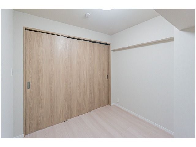 Renovated 1LDK Apartment for Sale in Kachidoki, Central Tokyo - Thumbnail 4