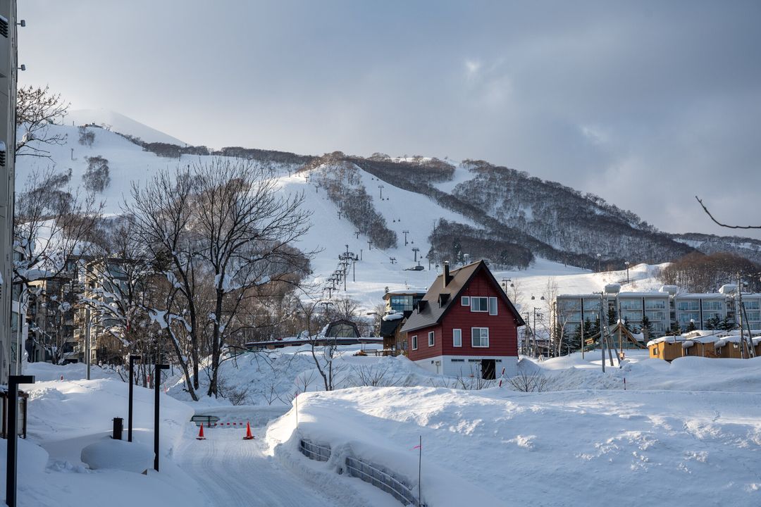522 sqm Land Plot for Sale in Niseko Hirafu, Hokkaido - Thumbnail 3