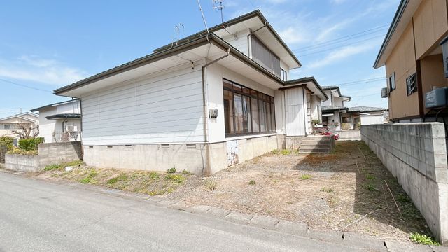 Renovated 5LDK House for Sale in Yonezawa, Yamagata - Thumbnail 2