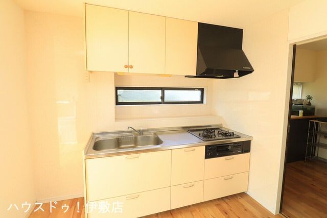 Renovated 4LDK House in Kagoshima's Yoshino District - Thumbnail 3