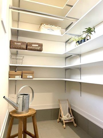 Modern 3LDK House in Yao City with 10-min Walk to Takayasu Station - Image 1