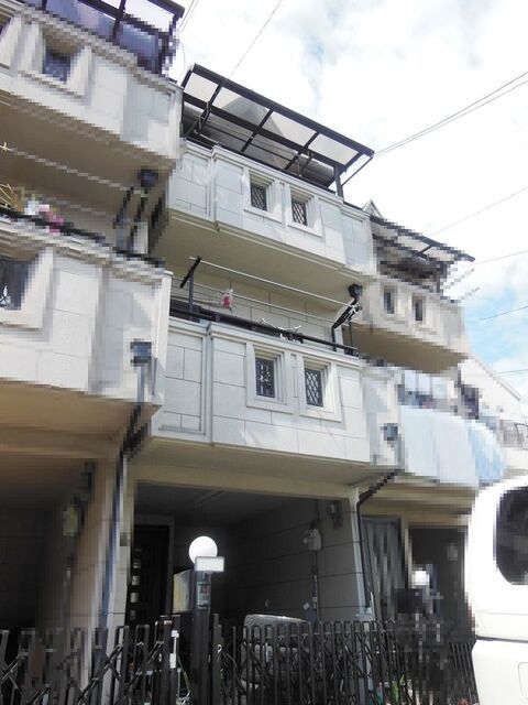 5LDK House for Sale in Higashiyodogawa, Osaka with Loft and Parking - Thumbnail 3