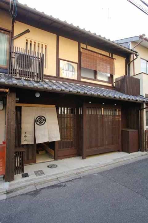 Renovated Machiya Guesthouse for Sale in Kyoto's Umekoji Area - Thumbnail 4