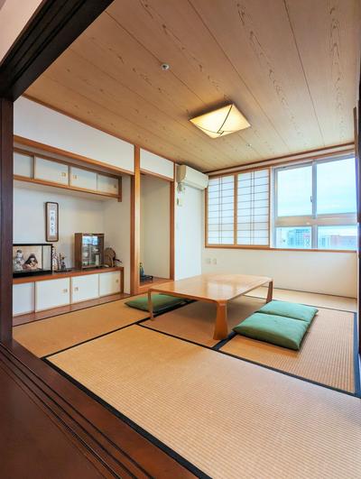 Luxury 4LDK Apartment in Nagoya with Balcony Views — Image 4, Nakamura, Aichi