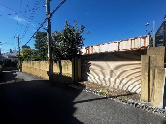 Land with Old House for Sale in Fushimi Ward, Kyoto - Thumbnail 2