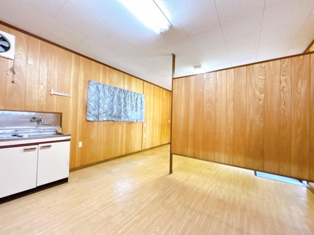Renovated 3LDK Single-Story House in Karatsu, Saga - Thumbnail 4