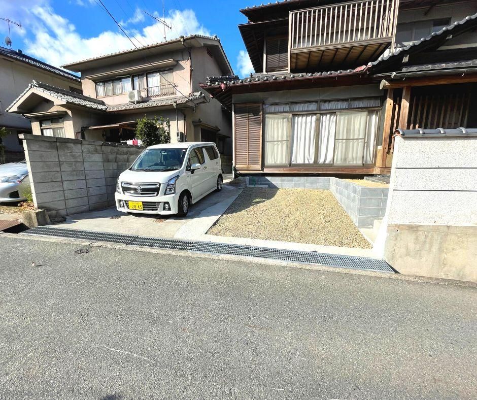 4LDK House Near Yokoo Station, Fukuyama - Thumbnail 2