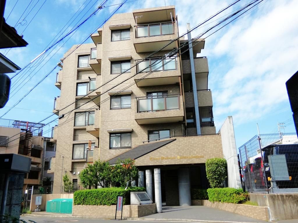 Renovated 4LDK Apartment in Nara Tezukayama near Tomio Station - Thumbnail 2
