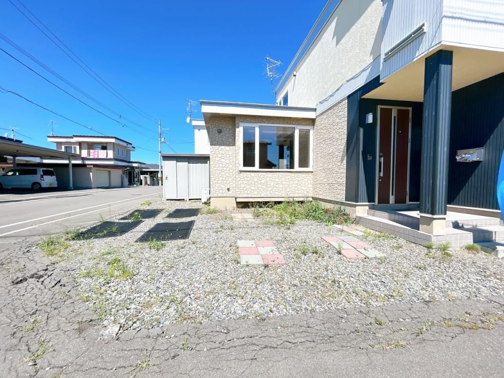 4LDK House for Sale in Makuhetsu, Hokkaido - 108.53 sqm - Thumbnail 3