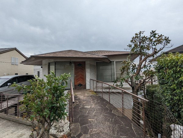 Spacious 5LDK House in Nishinomiya's Kōyōen District - Thumbnail 3
