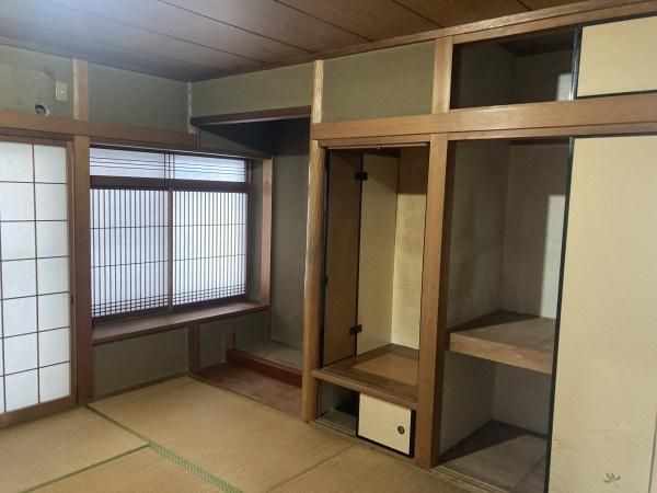 4LDK House in Hirakata with Balcony Near Kōzui Station - Thumbnail 3