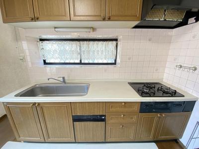 4LDK House for Sale in Yamatokoriyama, Nara Prefecture — Image 4, Yamatokoriyama, Nara