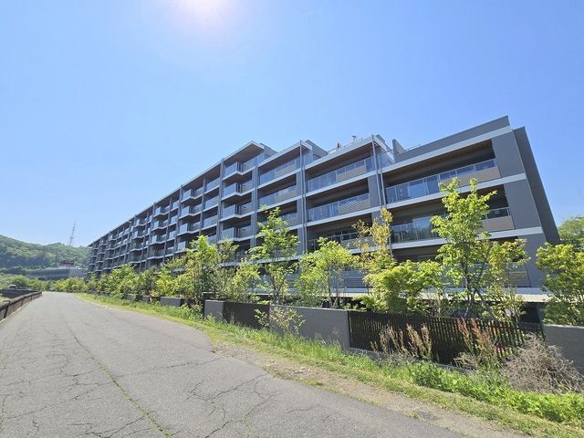 Residential Aoba Hirosegawa 3LDK Condo in Sendai Aoba Ward - Thumbnail 3
