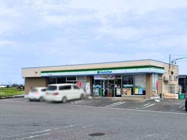 4LDK Detached House for Sale in Yokkaichi, Mie Prefecture - Thumbnail 3