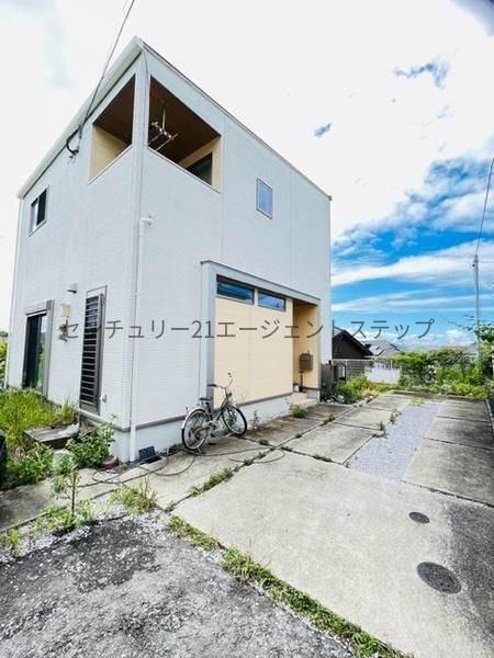 3LDK Family House in Miyazaki Kōnan - 94.19㎡ with Parking - Image 1