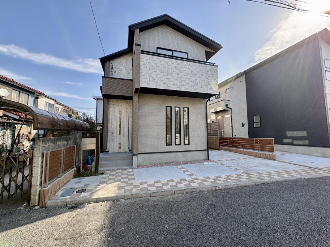 New 4LDK House in Nishitokyo with Solar Panels & Long-Term Housing - Thumbnail 3
