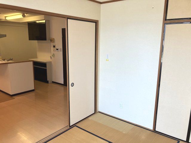 3LDK Apartment for Sale in Izumi City, Kagoshima | Station Hills Izumi - Thumbnail 3