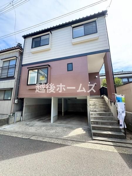 Renovated 3SLDK House in Niigata Central Ward with Garage - Image 1
