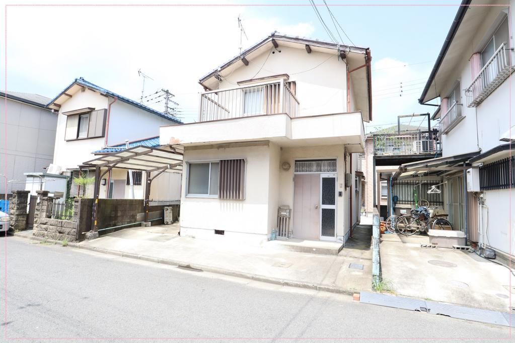 Renovated 3LDK House with Carport in Wakayama City - Main Image