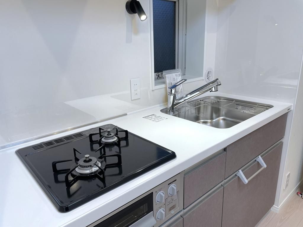 Renovated 1LDK Apartment for Sale Near Ikebukuro Station, Tokyo - Thumbnail 4