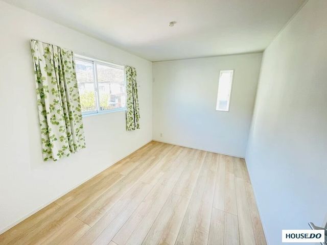 Modern 4LDK House for Sale in Yamagata City with Telework Room - Thumbnail 2