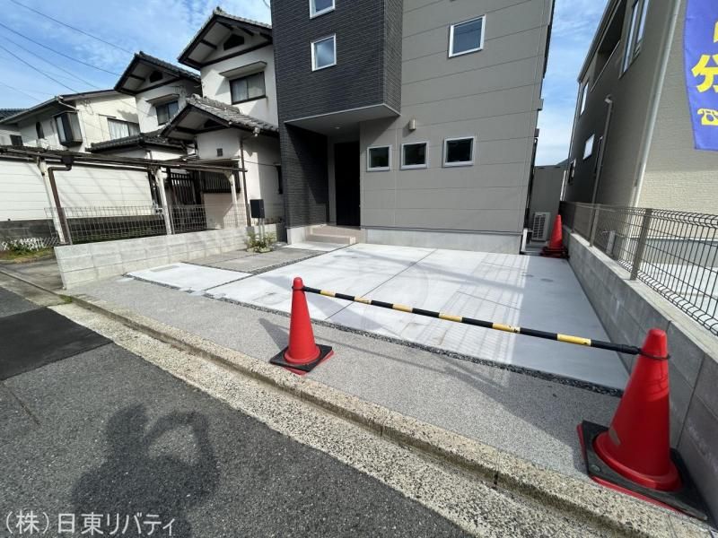 Modern 3LDK House in Hiroshima's Asaminami Ward - Thumbnail 2