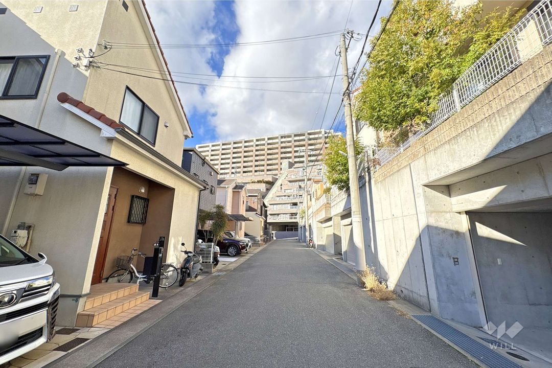Spacious 3SLDK House with Garage in Nada Ward, Kobe - Thumbnail 3