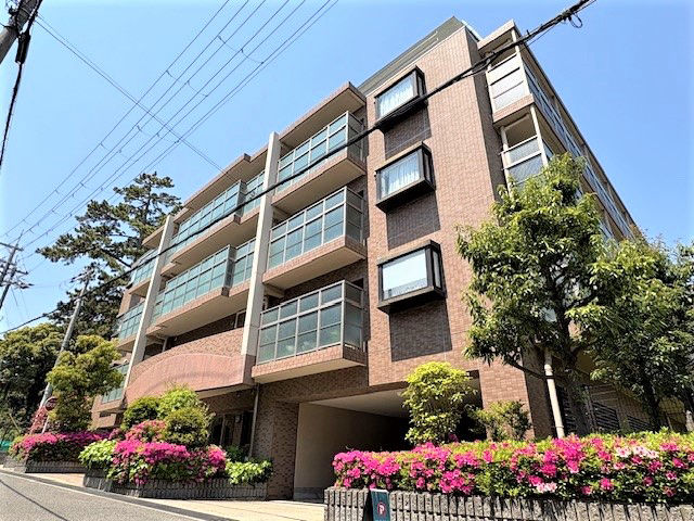 3LDK Apartment Near Shukugawa Station, Nishinomiya - Thumbnail 3