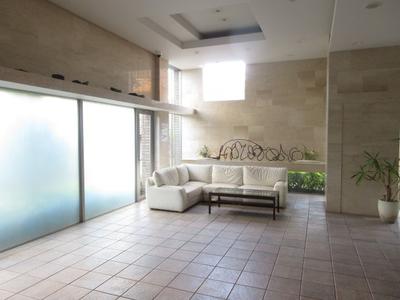 Servas Marugame Ekimae 3LDK Apartment for Sale — Image 3, Marugame, Kagawa