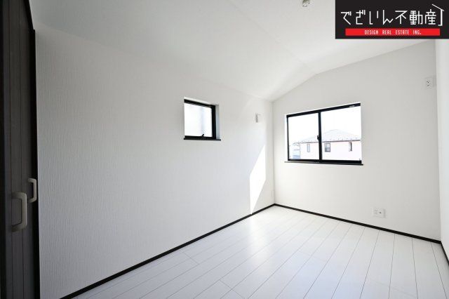 4LDK House in Kuki City | Modern 2-Storey Home | Saitama - Thumbnail 2