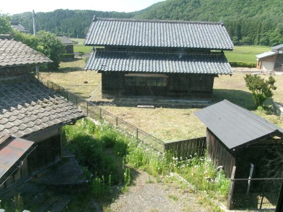 Meiji-Era Kominka with Kura Storehouse for Sale in Shibata - Thumbnail 2