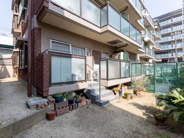 Sunshine Uozaki 3DK Apartment with Private Garden in Kobe - Thumbnail 2