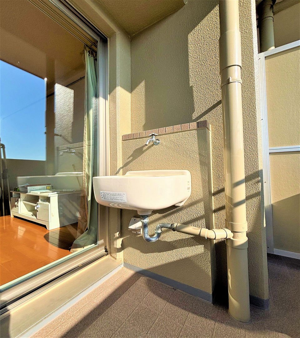 2LDK Apartment in Shimizu Ward with Balcony Near Irieoka Station - Thumbnail 2