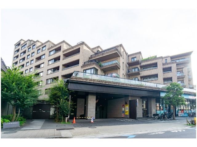 Renovated 1DK Apartment in Atlas Ikejiri Residence, Setagaya - Thumbnail 2