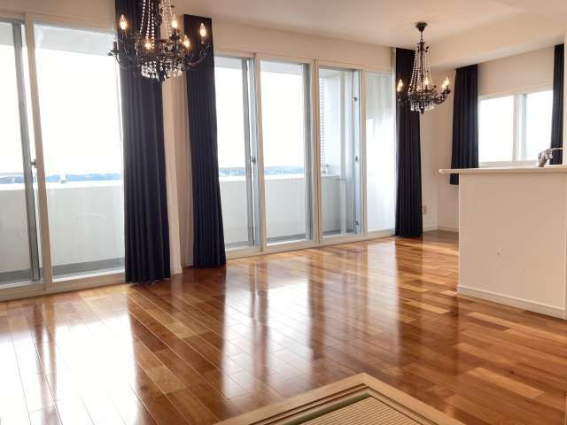 4LDK Condo in Kitakami with Balcony, Pet-Friendly, 14th Floor - Thumbnail 2