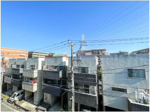 Renovated 2DK Apartment near Tsunashima Station, Yokohama - Thumbnail 3